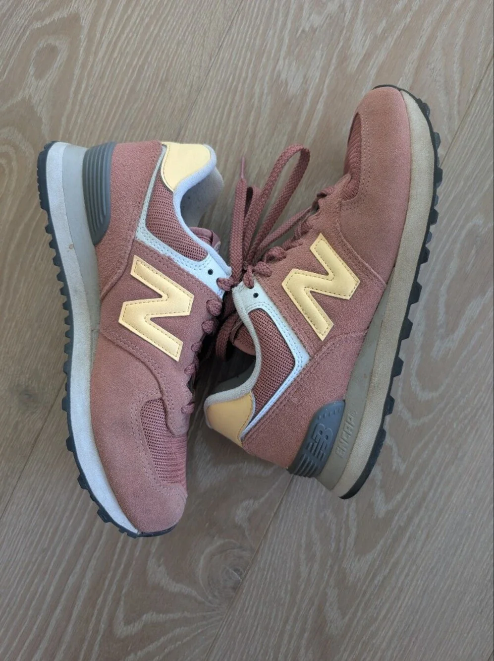 Women's New Balance 574, Sz 8